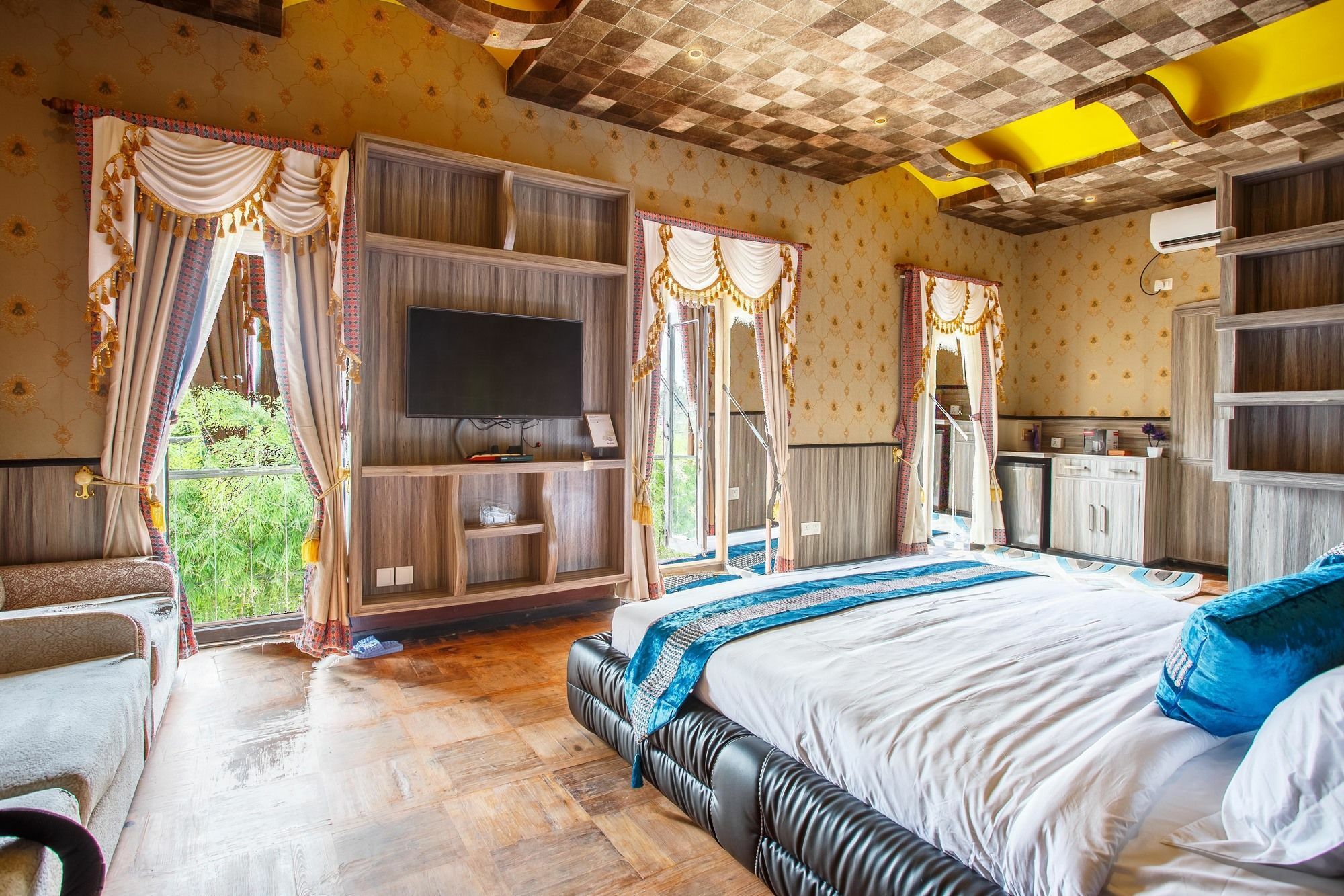 Royal Empire Boutique Hotel Катманду Экстерьер фото
